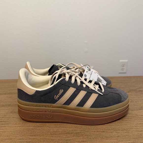 Adidas Gazelle Bold Platform Sneakers Grey Six Magic Beige Size Women’s 7.5 - Picture 2 of 8